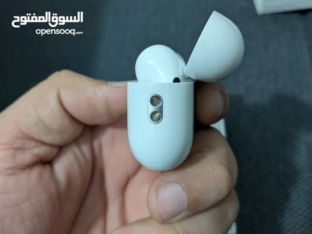apple airpods pro 2 with lightning slightly used