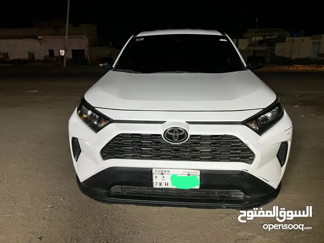 Used Toyota RAV 4 in Red Sea