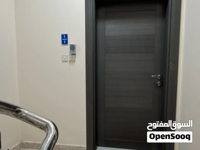 شقة مفروشة جديدة بالكامل للإيجار – المعبيلة الجنوبية