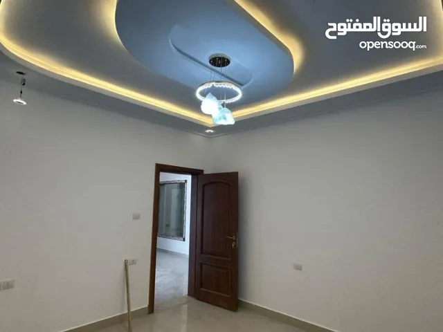 950 m2 More than 6 bedrooms Villa for Sale in Tripoli Al-Nofliyen