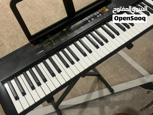 بيانو من شركة yamaha بي مجال بسيط