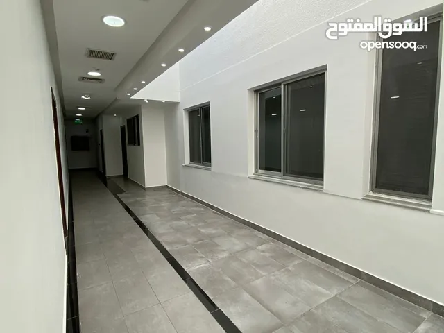 مجمع تجاري فاخر جدا للإيجار في أفضل مواقع الدوار السابع يصلح لجميع الأنشطة الرقم المرجعي : 2348