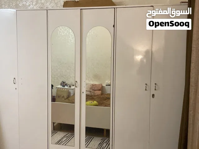 خزانة ملابس