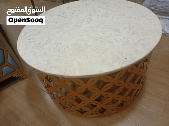طاولة رخام