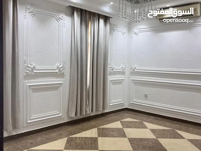 285 m2 5 Bedrooms Apartments for Rent in Muscat Ghubrah