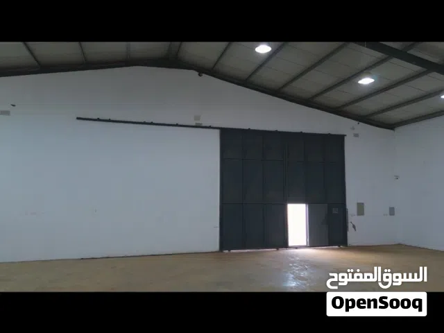 لإيجار 2 هناقر ومقر إداري داخل موقع يصلح لشركات