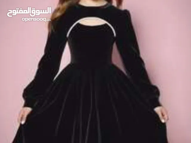 ملابس فورية للبيع