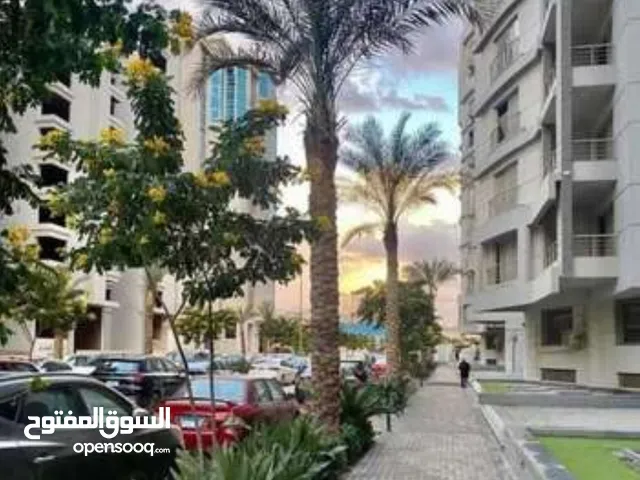 185 m2 3 Bedrooms Apartments for Sale in Cairo Katameya
