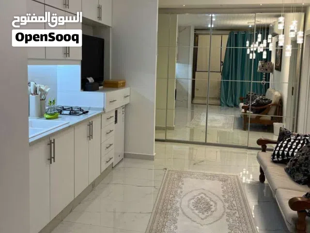 شقة / مفروشة / من فيلا / رقم الإعلان / H846 /