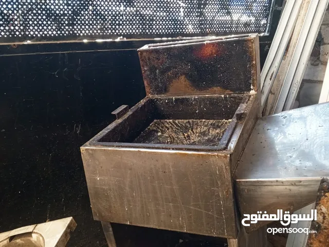معدات مطعم للبيع بحاله ممتازه