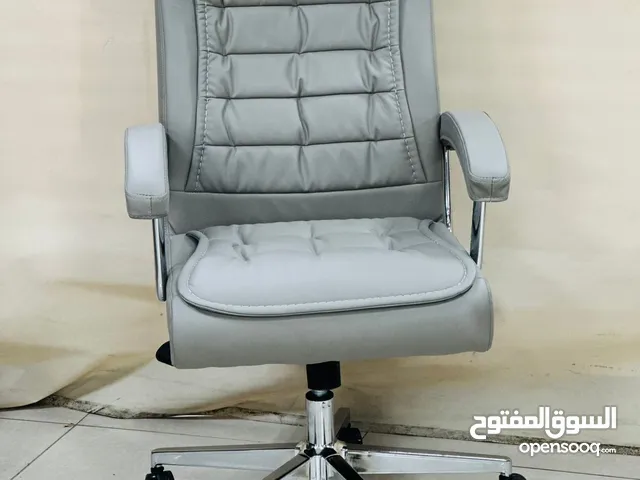 اثاث مكتبي كراسي مكاتب محطه عمل دولايب واحدات ادراج خزن فولاذيه