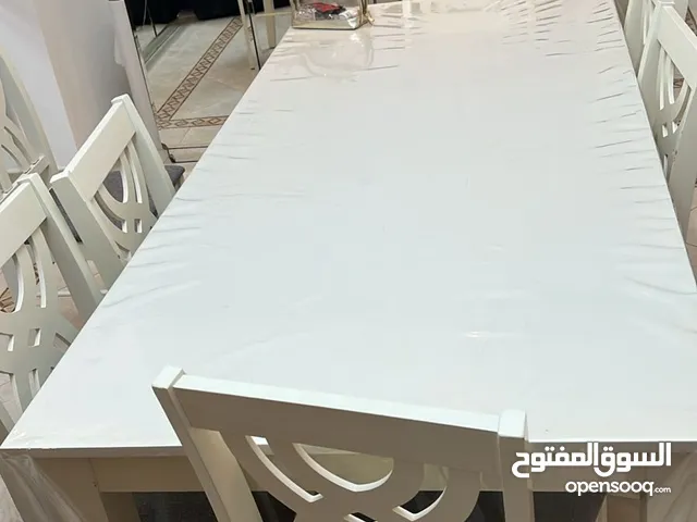 طاولة طعام من ايكيا 8 كراسي