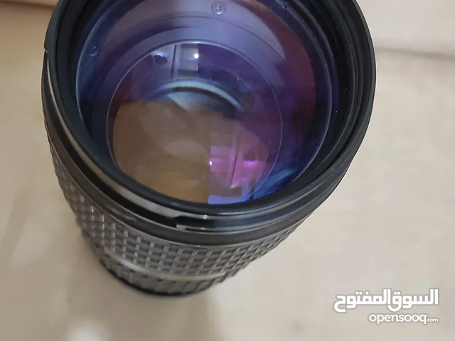 عدسة زوم رياضيه تامرون 200/70 الوان وحده ووضوح للمشتري حرية الفحص للبيع مستعجل لايتواصل الا مقطب