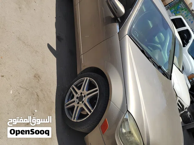 2010 مرسيدس بنز الفئة-C C 300