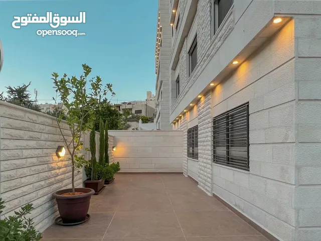 220m2 4 Bedrooms Apartments for Sale in Amman Dabouq