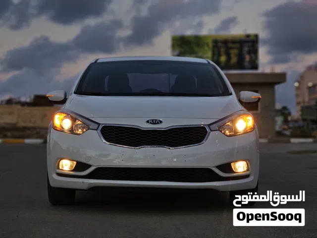 2015 كيا فورتي LX