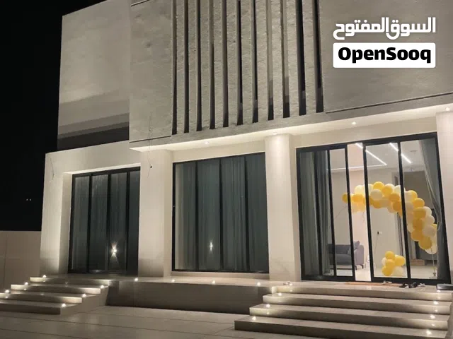 300 m2 3 Bedrooms Villa for Rent in Muscat Quriyat