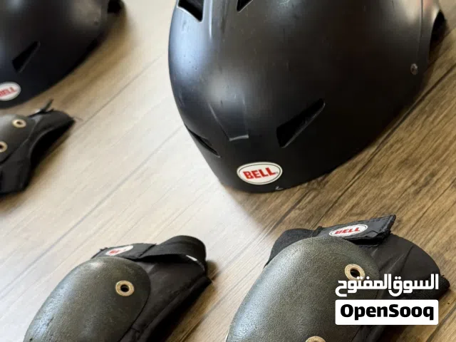 خوذة دراجة هوائية ماركة BELL أصليه و واقي للركب..