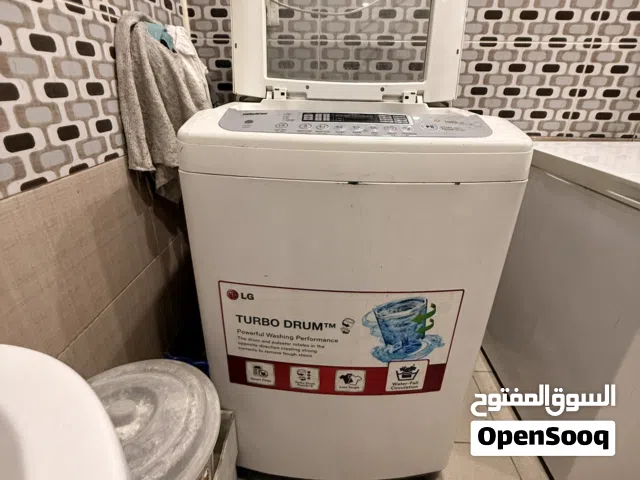 غسالة ملابس ماركة lg سعة 15 كيلو بحالة ممتازة