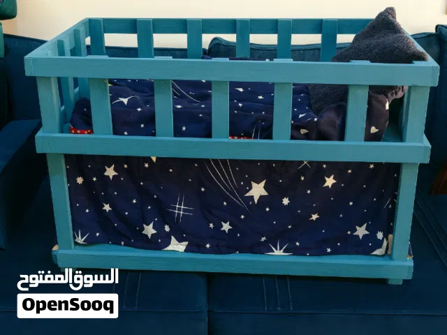 سرير اطفال للبيع  روعه
