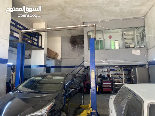 مركز صيانه مجهز للكامل للبيع او ضمان او شركه قادر على إداره الشغل  الاسم معروف والمحل شغال لعدم التف