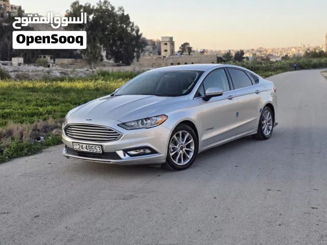 2017 فورد فيوجن SE