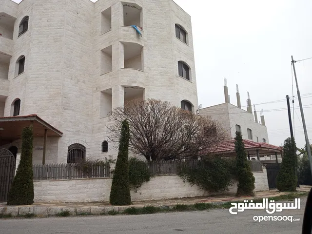 200m2 More than 6 bedrooms Apartments for Sale in Amman Khirbet Sooq