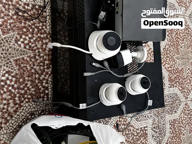كاميرات مع جميع ملحقاتها