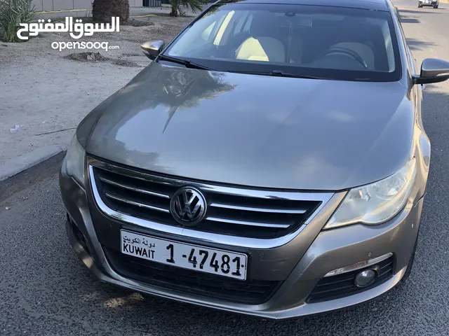 Used Volkswagen Passat in Farwaniya