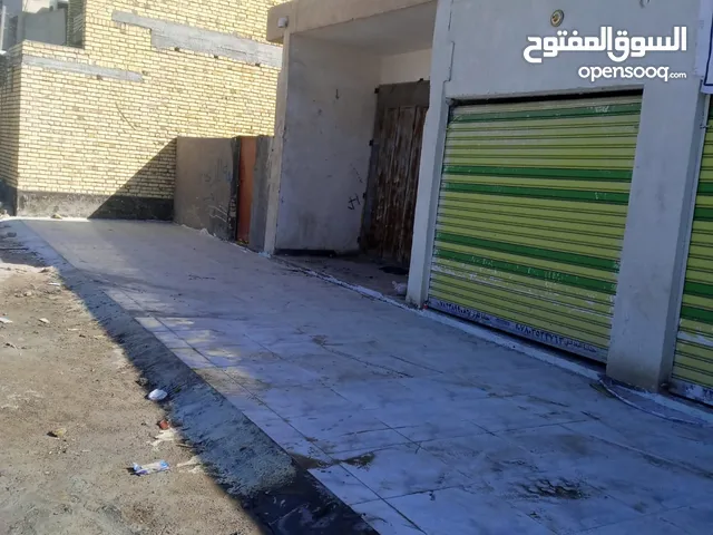 Unfurnished Shops in Dhi Qar Al Hussein