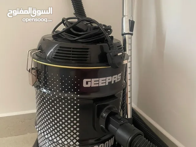Vacuum cleaner in like-new condition