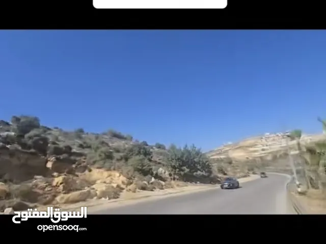 قطعة أرض مطلة
