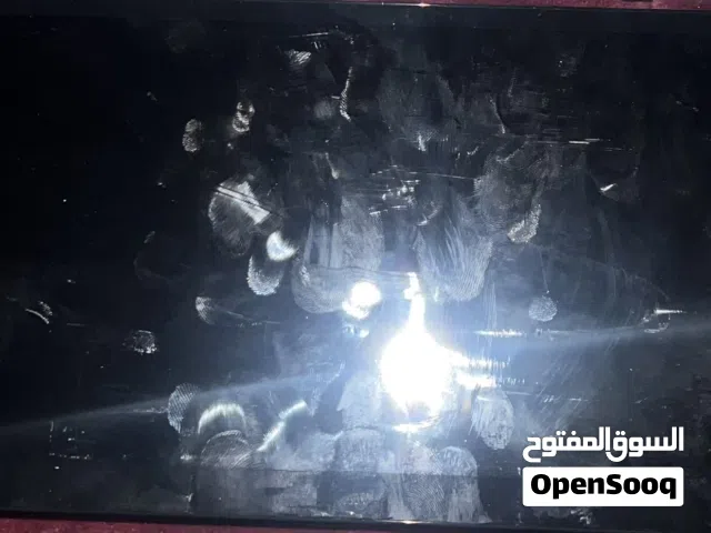 شاشة لم تستخدم غرض البيع انها مقاسها 9