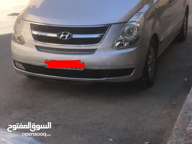 Bus - Van Hyundai in Amman