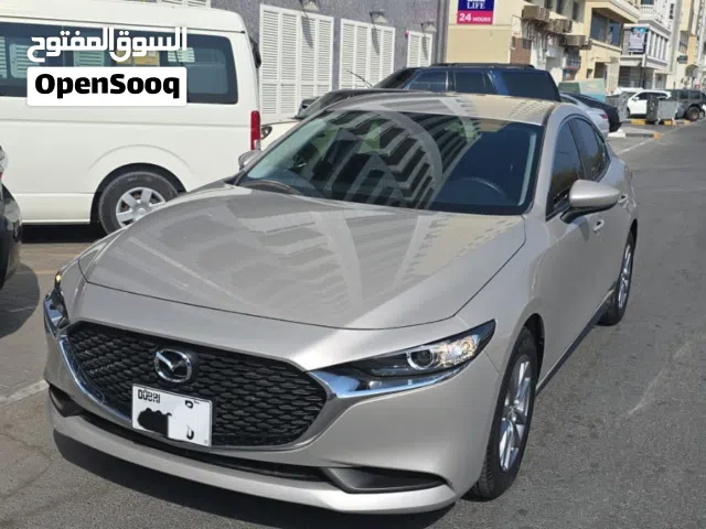 2025 مازدا 3 Standard