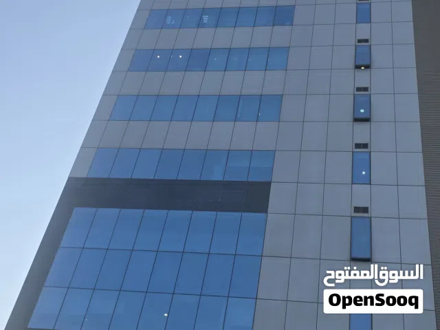متوفر مكتب تجاري للايجار في العاصمه مساحات مختلفه