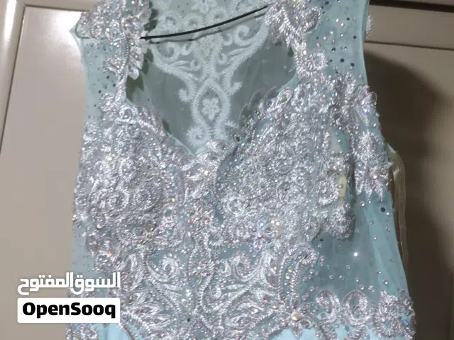 فستان خطوبه أو سهره للبيع