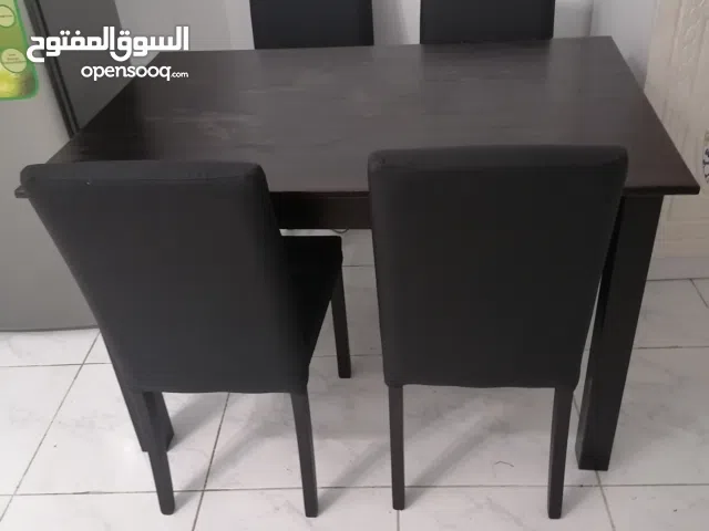 صفرة وكراسي