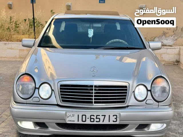 1998 مرسيدس بنز الفئة-E E 200