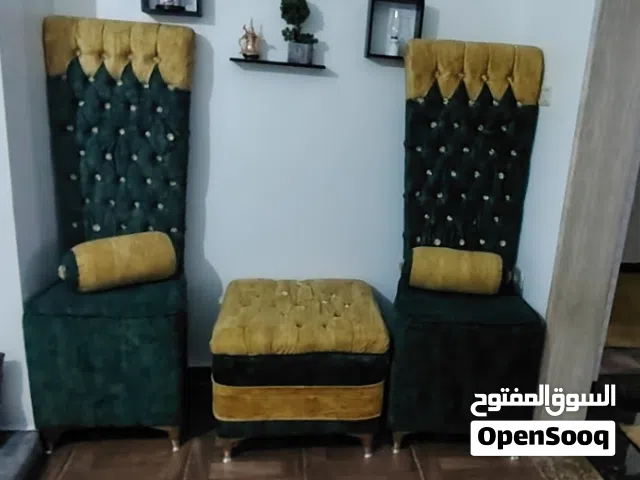 كراسي ديكور مع طاوله