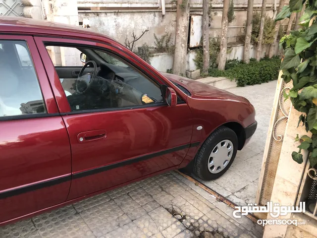تويوتا كوروللا اوتوماتيك اصلي موديل 2000