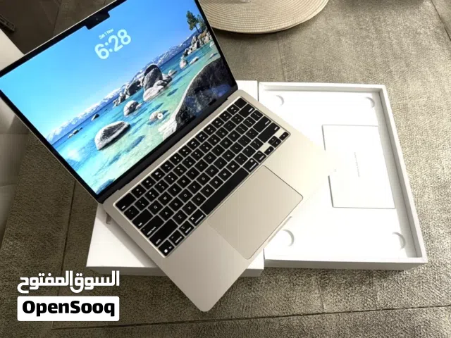 MacBook Air M4 13.6 256GB 16GB RAM with Apple Care Plus till April 2028