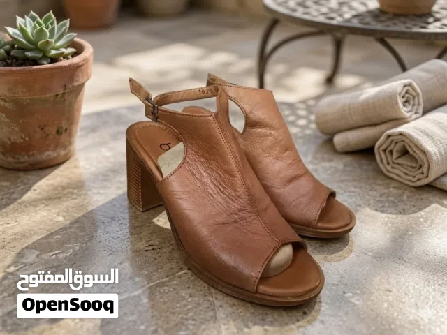 حذاء كعب متوسط لون بني جلد طبيعي من تركيا