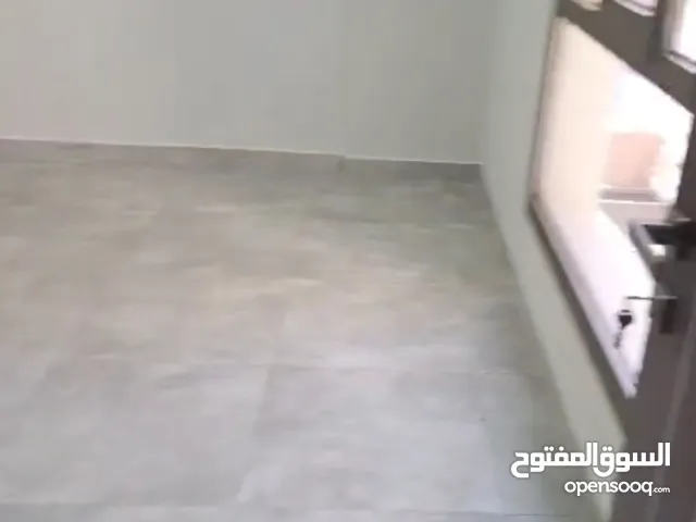 عماره للايجار بحولي والفروانيه والمهبوله ويوجد شقق عزوبي غرفه وصاله
