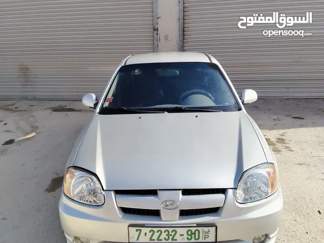 هيونداي فيرنا 2002 مع جنط مغنيسيوم