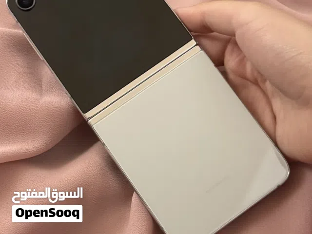 جالاكسي z flip 5 مجدد بذاكرة 512 GB