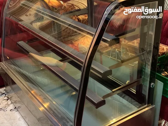 ثلاجة عرض (Refrigerator Display)