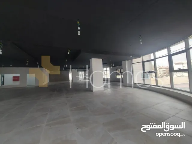 معرض طابقي للايجار في عمان - شارع مكة , بمساحة 1000 م