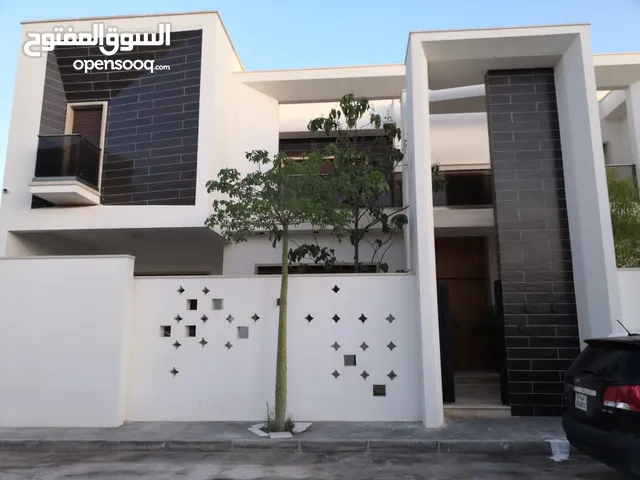 500 m2 5 Bedrooms Villa for Rent in Tripoli Salah Al-Din