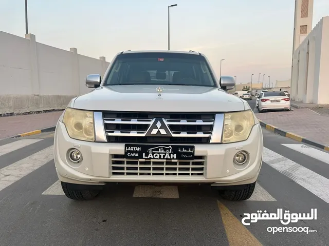ميتسوبيشى باجيرو GLSموديل 2014خليجى صبغ وكالةفتحةجلدمثبت سرعةتحكم رنجات بحالة ممتازة